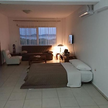 Apartment Ithakis Nea Iraklitsa Zewnętrze zdjęcie